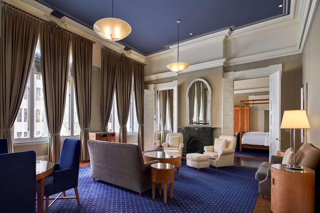 The Fullerton Hotel Sydney Room photo
